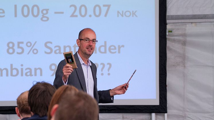 Matthew Parker under sitt foredrag om Profitable Print
