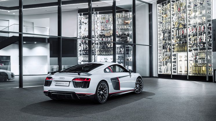 Audi R8 Coupé V10 plus selection 24h