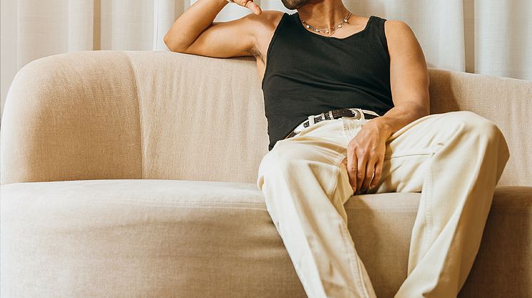 NY SINGEL. Efter samarbetet med Danny Saucedo: Nu kommer första solosatsningen på svenska - Alvaro Estrella släpper ”Får inte nog”