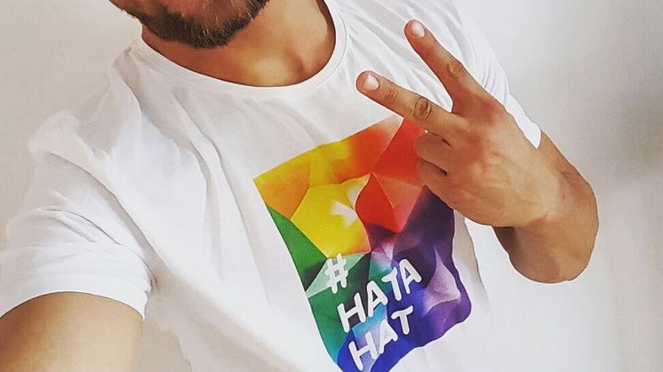 Telia tar ställning för Kärleken – nu tar vi #hatahat till Pride