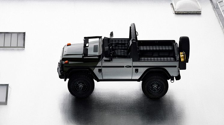 Konstverket Project G-Class Past II Future inspirerat av NIGO
