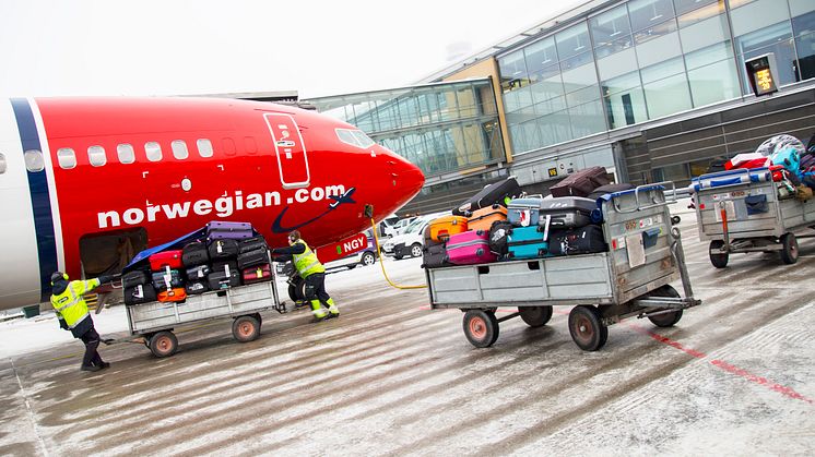 Boarding luggage on board 