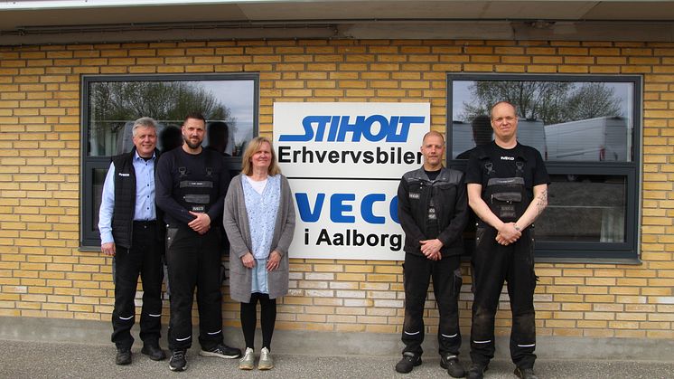 Det er de fem garvede Stiholt-medarbejdere Ulrik Buss, Aase Hansen, Mattias Lykke Jørgensen, Jesper Frederiksen og værkfører Rune Jensen, der har deltaget i CEC-konkurrencen tilbage i november. 