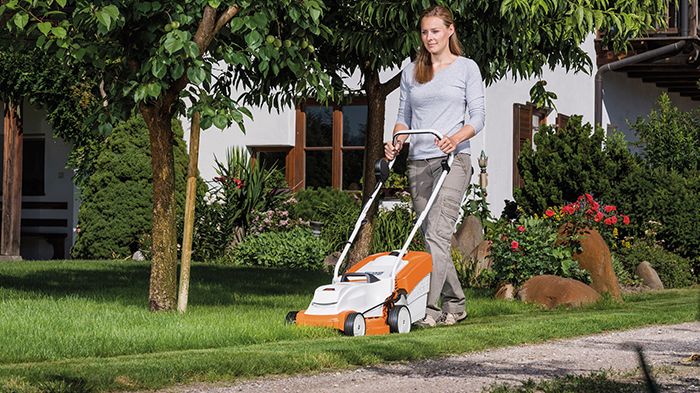 STIHL RMA 235 är instegsmodellen när bolaget lanserar sex nya batteriklippare.