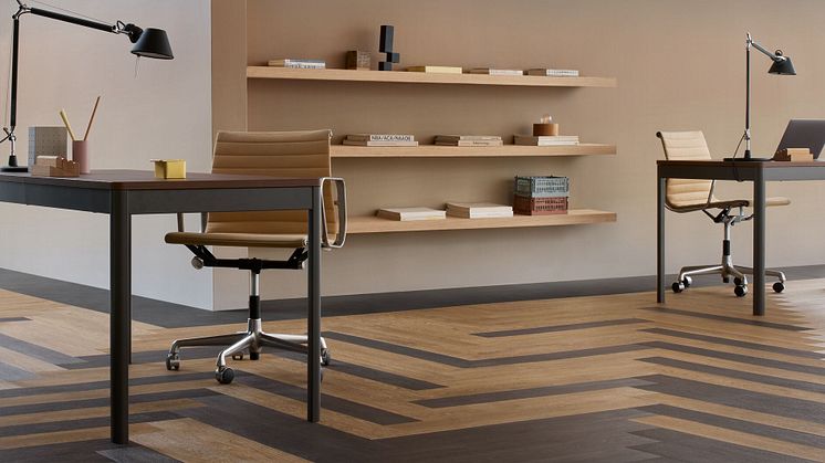 Medium-60063 waxed oak - 60061 blackened oak wide