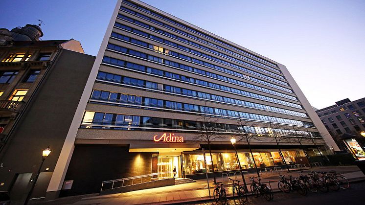 Außenansicht des Adina Apartment Hotels im ehemaligen Brühlpelz-Hochhaus