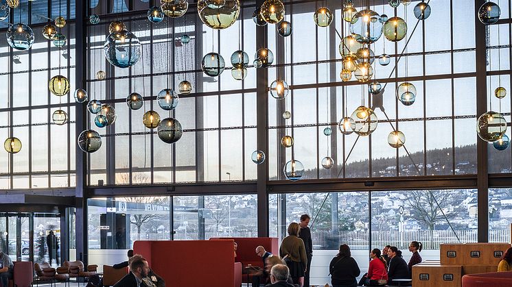 Lun atmosfære i lounge-området på Norges Varemesse