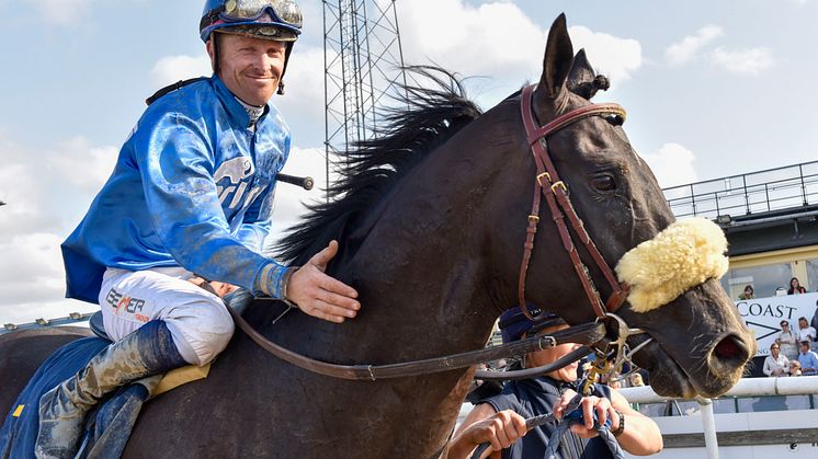 Stroxx Carlras och Nicolaj Stott vann Svenskt Derby