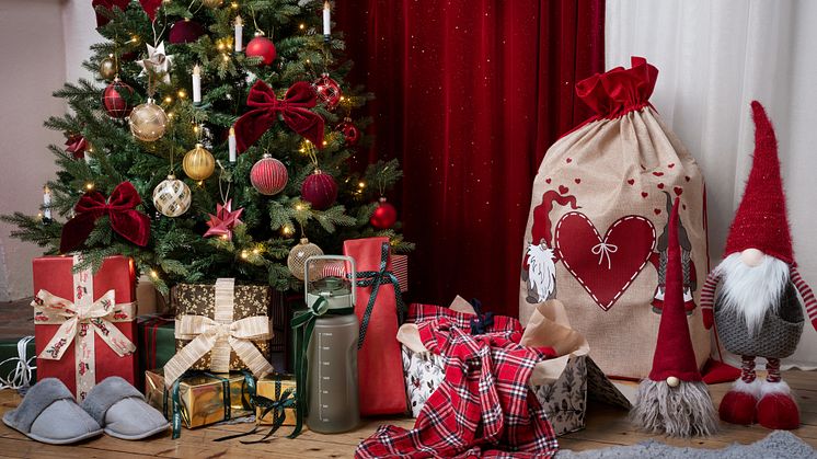 Rusta_2023_S4_Christmaspresents-1-I