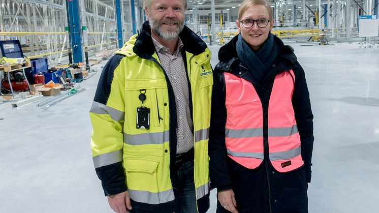 Stefan Lindbäck, vd på Lindbäcks bygg och Gunilla Nordlöf, generaldirektör Tillväxtverket.