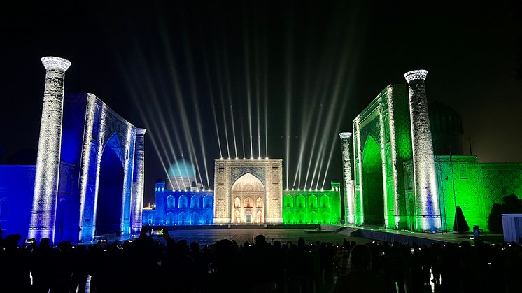 Samarkand kvällsshow.jpg