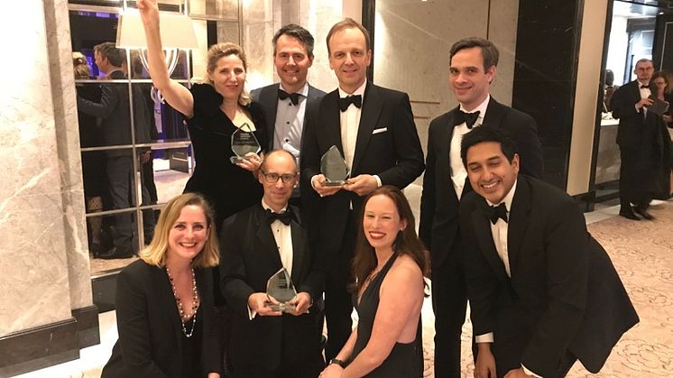 Monique Wadstedt, Gabriel Lidman och delar av det internationella IP- teamet som deltog vid prisutdelningen.