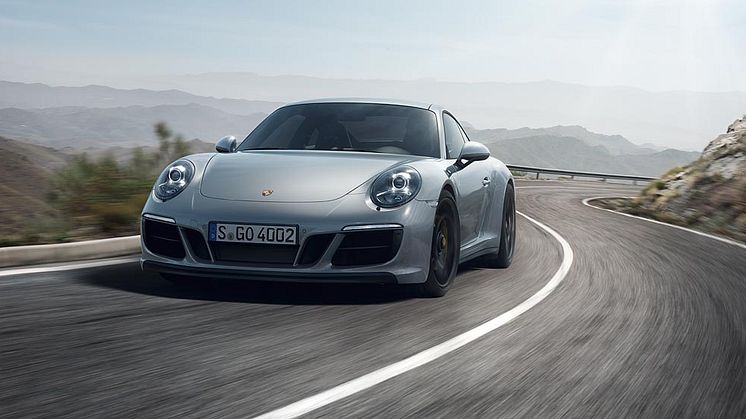 911 Carrera 4 GTS