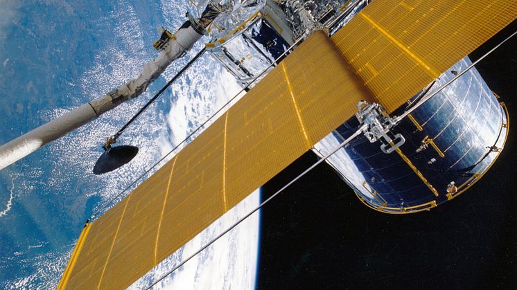 Med hjälp av satellitdata kan miljöövervakningen av avlägsna land- och vattenområden förenklas.