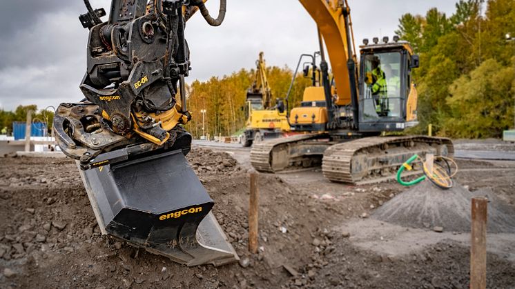 engcon_tiltrotator_action_1.jpg