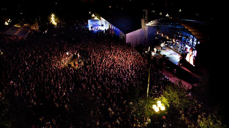 Stockholm Prides schlagergala fyllde Kungsan!