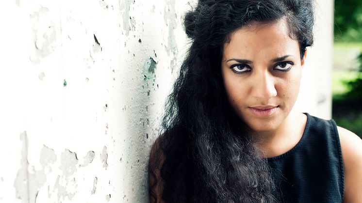 Publikrusning till Athena Farrokhzad
