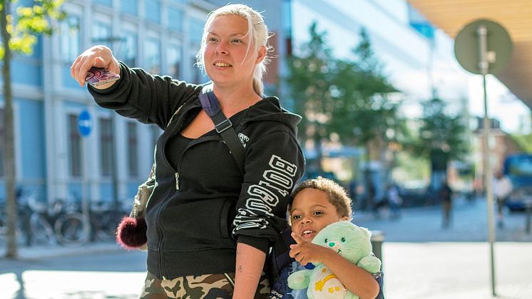 Flexiblare priser, större kollektivtrafikutbud och högre bilkostnader är framgångsreceptet för att få fler att resa kollektivt