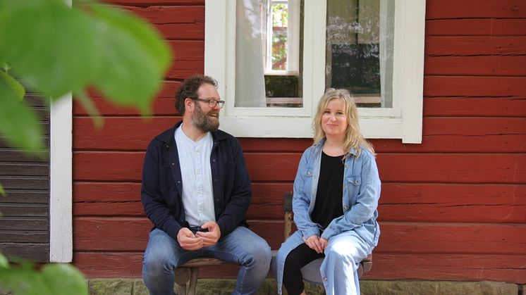 Mats Genfors och Kristina Ruhnström har säsongsavslutning på Astrid Lindgrens Näs. Foto: Urban Wedin.