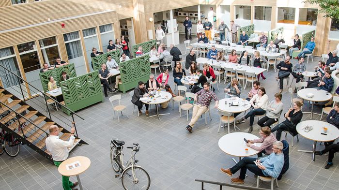 Cykelauktion gav 24 600 kr till cancerdrabbade barn
