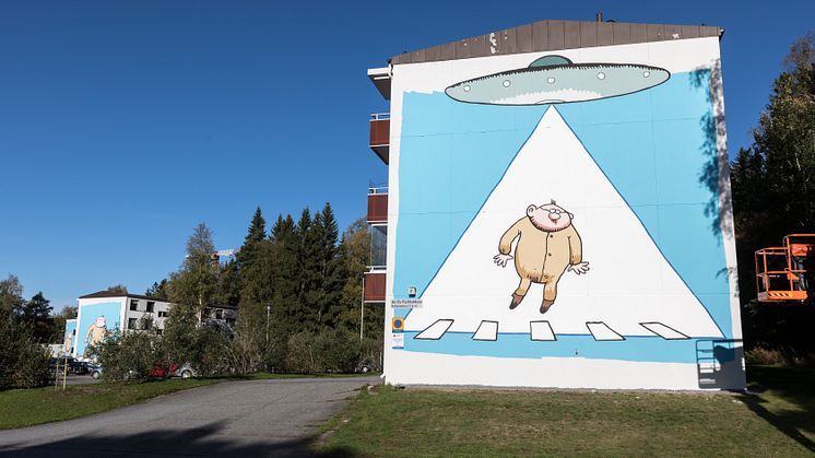 Heimo Vesa seikkailee Tampereen Tesomalla UPEA18-taidefestivaalin myötä. Kuva: Rami Marjamäki.
