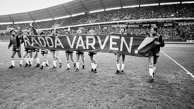 Fotbollsspelarna i Landskrona BOIS agerade för att rädda sitt (och Göteborgs) varv. Bild ur boken "Konsten med publiken". 