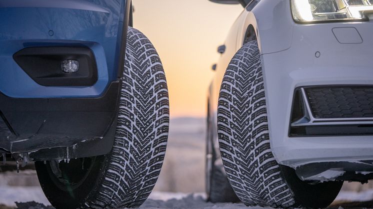 Nokian+Tyres+Hakkapeliitta+10+and+Nokian+Tyres+Hakkapeliitta+10+SUV.jpg