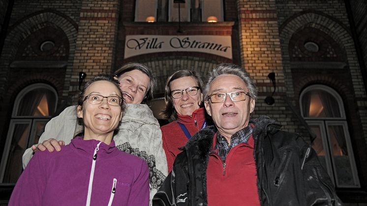 Ylva Nordin, Monika Ågren, Annette Fredman och Michael Rokvist öppnar kafé i Villa Stranna. 