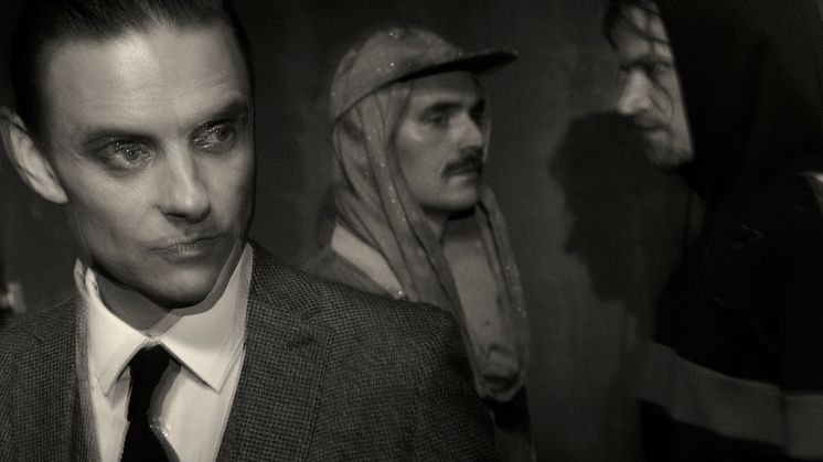 Med højenergiske og udadreagerende Simon Kvamm i front er den fremadstormende trio, Hugorm, klar til at nedlægge Store VEGA den 23. april 2021.