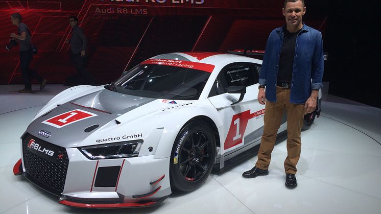 Tom K foran den nye Audi R8 LMS på Geneva Motor Show 2015