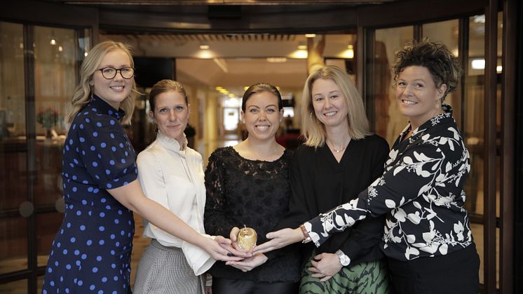 Guldäpplets pristagare 2020, från vänster: Sara Bergström och Linda Bjällerstedt, Västerås, Emelie Hahn, Uppsala, samt Mia Lägnert och Pernilla Abrahamsson, Karlshamn. Foto: Johanna Wallén.