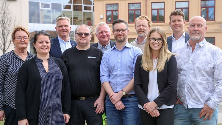 Deltagarna i Forest Business Accelerator 2019 tillsammans med affärsrådgivare på BizMaker