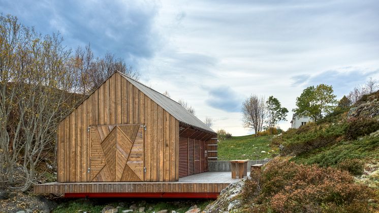 Traditionell norwegisches Bootshaus - Kebony Fassade
