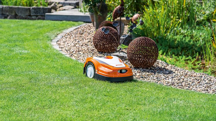 STIHL LANSERER DEN NYE GENERASJONEN iMOW OG LEDER KUNDEN I VALG AV ROBOTGRESSKLIPPER