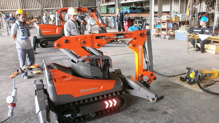 Svensk robotteknik sanerar Fukushima kärnkraftverk – Husqvarna skickar fjärrstyrda rivningsmaskiner