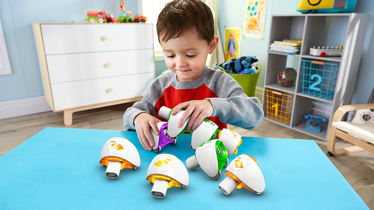 Fisher-Price Lern-Raupe Flitzi lässt Kinder schon im Vorschulalter das Zukunftsthema Programmierung spielerisch entdecken