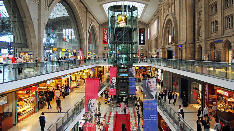 Auf drei Etagen erstrecken sich die Promenaden des Leipziger Hauptbahnhofs - Foto: Andreas Schmidt