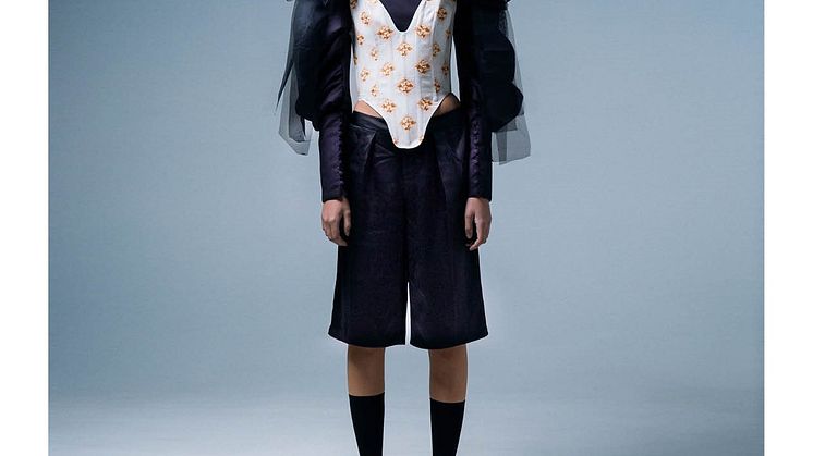 Designern Alice Svensson Brostedt visar en egen kollektion i utställningen om Augusta Lundin i vår. Foto: Linnéa Jacobsson 