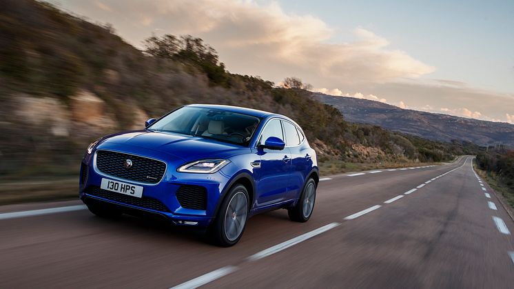 E-PACE R-Dynamic P300_CaesiumBlue_015