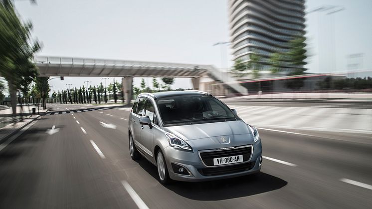 Nya generationen Peugeot 5008_front