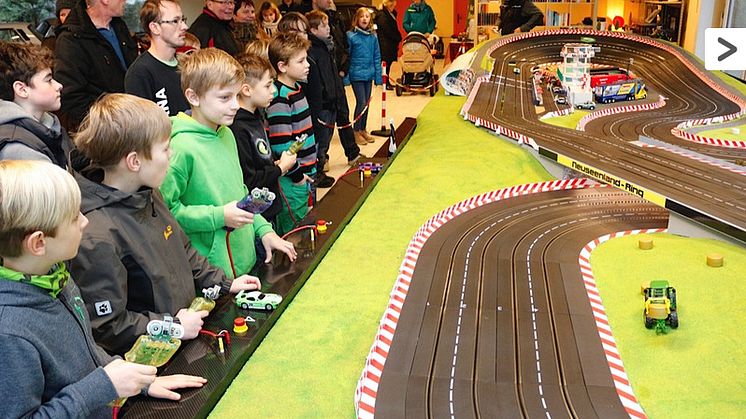 Rennen auf dem Neuseenlandring in Pegau fährt Spenden für Bärenherz ein
