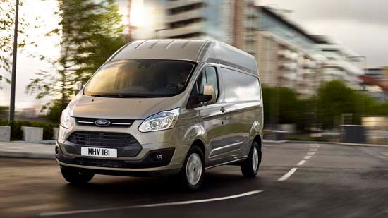 Nye Ford Transit Custom med høyt tak