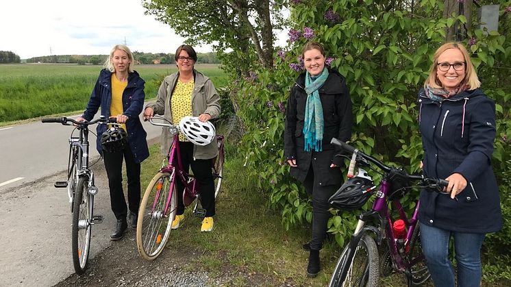 Cykeldagarnas projektledare Ella Ekenberg och Hanna Kuhlau från Kristianstad, Sara Widesjö, Bromölla och Sanna Persson, Sölvesborg ser fram mot härliga cykelupplevelser i veckan.