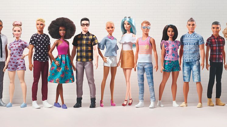Barbie Fashionistas "THE NEW CREW" 