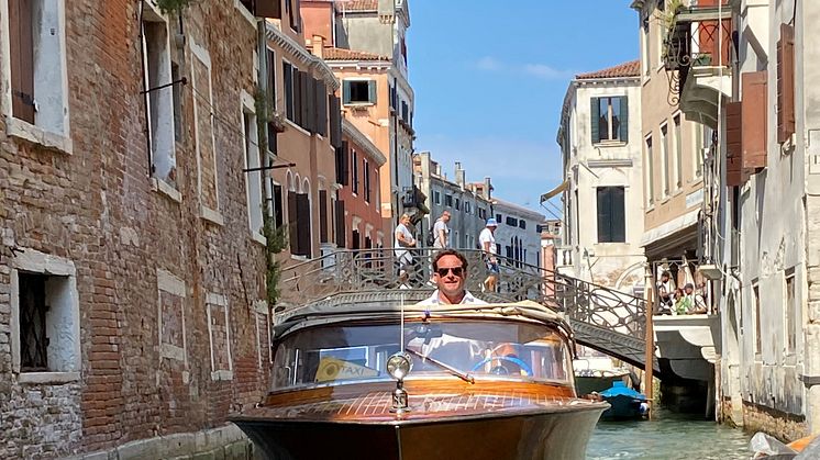 Aquamarina in Venice canals