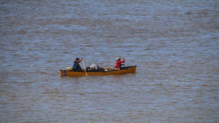 Hi-res image - Ocean Signal - Adam Weymouth and Ulli Mattsson on the Yukon river