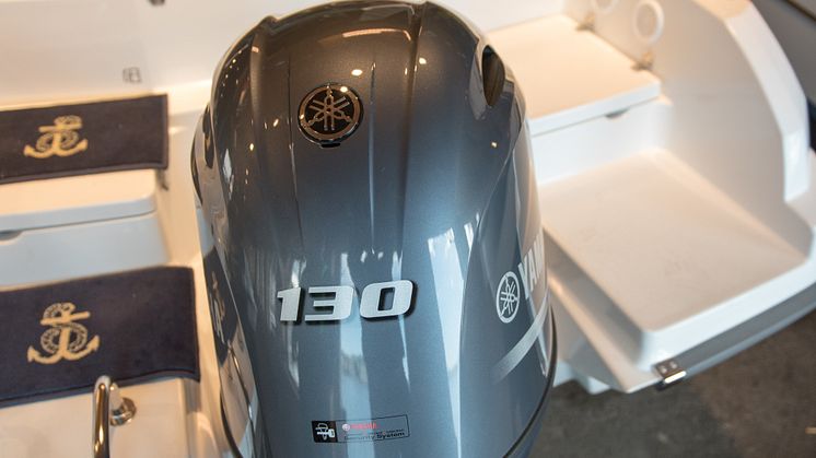 Båtmotor