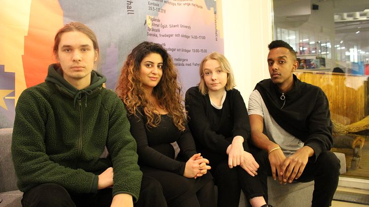 Från vä - hö: Victor Boström, Nicole Charro, Clara Olausson och Fares Hamed. Foto: Makda Embaie