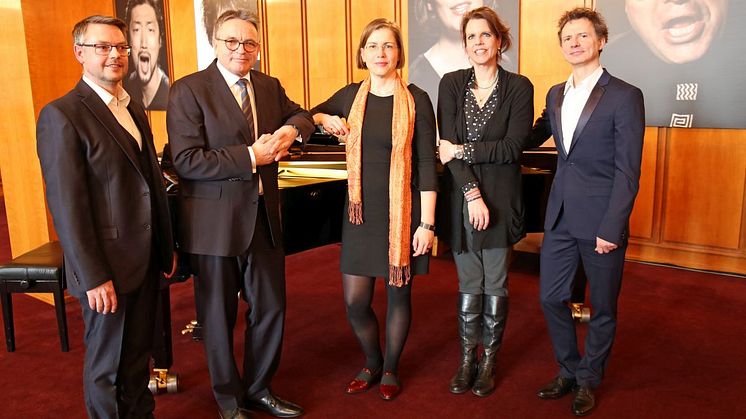 v.l.: Torsten Rose, Prof. Ulf Schirmer, Dr. Skadi Jennicke, Franziska Severin und Mario Schröder präsentierten das Jubiläumsprogramm