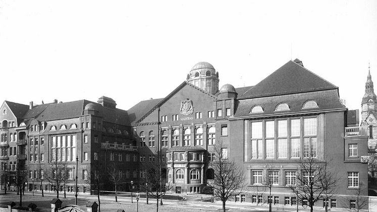 Historische Frontalaufnahme um 1916